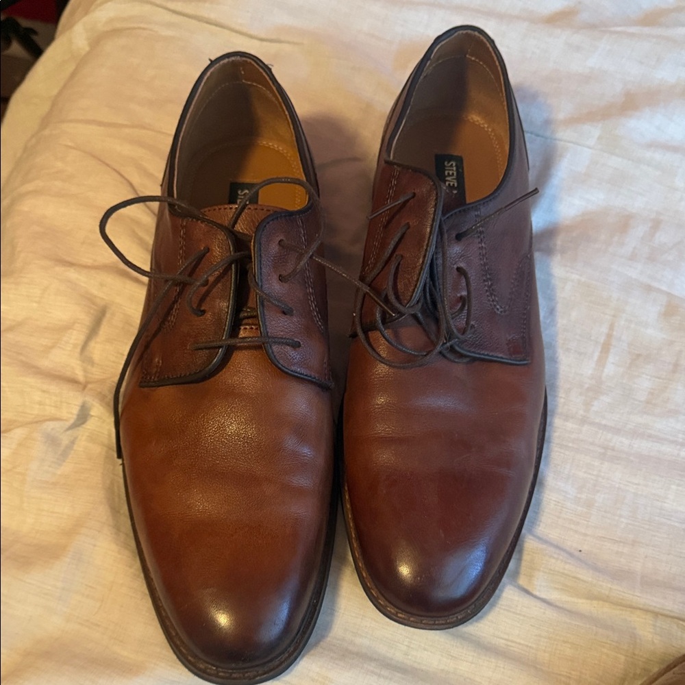 Steve Madden Tan Leather Oxfords